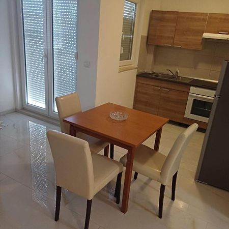 Apartment Zdrave - Free Parking Makarska Exterior photo