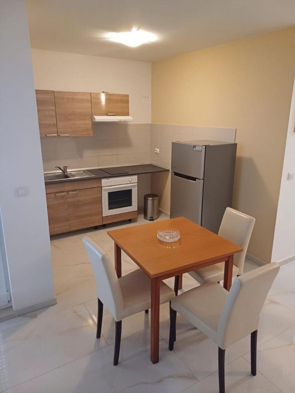 Apartment Zdrave - Free Parking Makarska Exterior photo